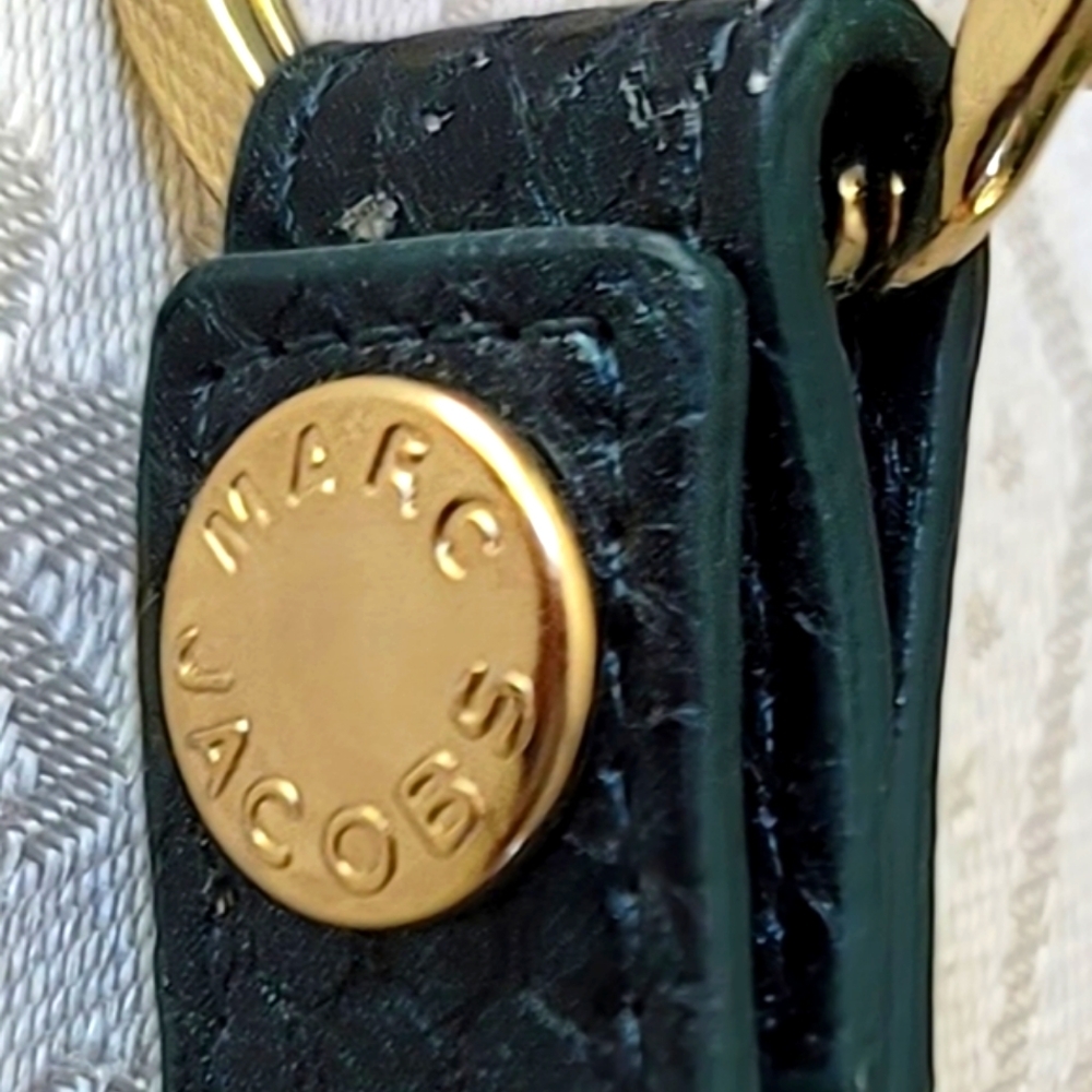 Marc Jacobs Gold Color Keyring - Picture 4 of 6